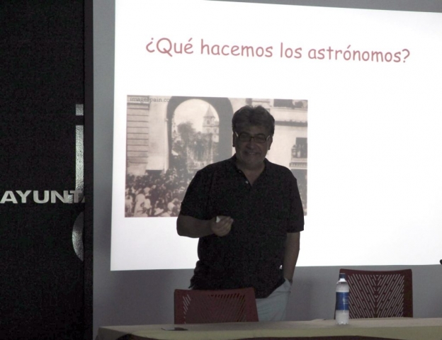 Dr. Emilio Alfaro  - AstroAlcalá 2011